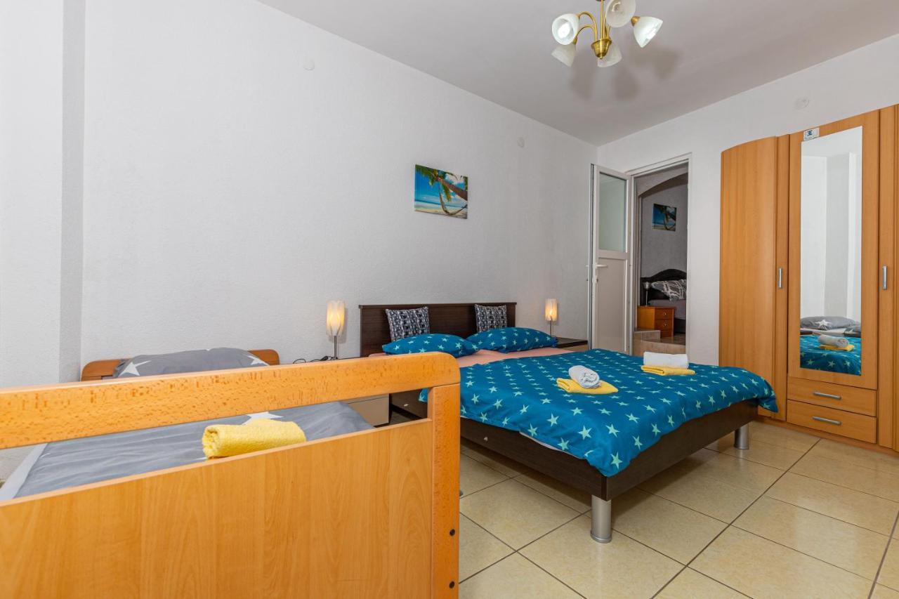 Apartmani Gabrijela Crikvenica Exterior foto