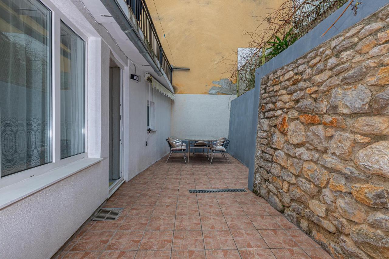 Apartmani Gabrijela Crikvenica Exterior foto